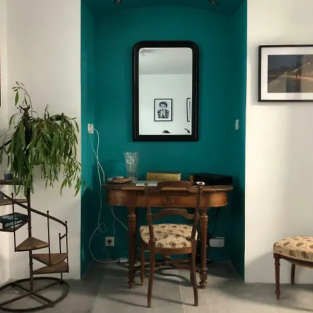 La Nolyvan Apartment